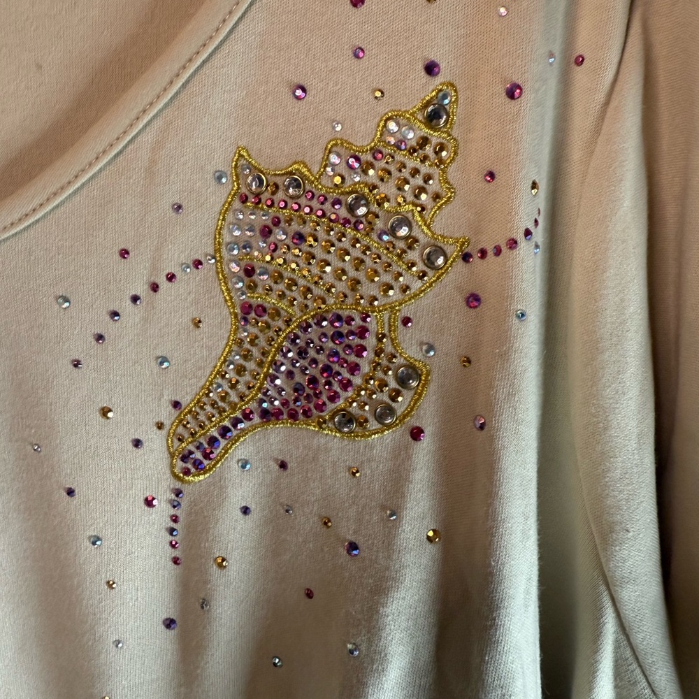 Quacker Factory Tan Rhinestone Shell V-Neck Tee - Picture 3 of 6